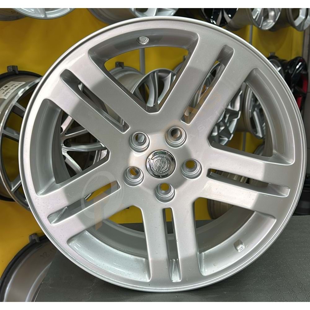 18X7,5 ÇIKMA JANT 5X115 OEM CHRYSLER 300C
