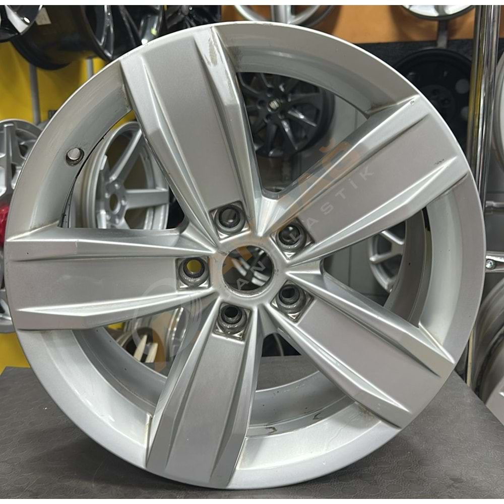 17 ÇIKMA JANT 5X112 PASSAT OEM