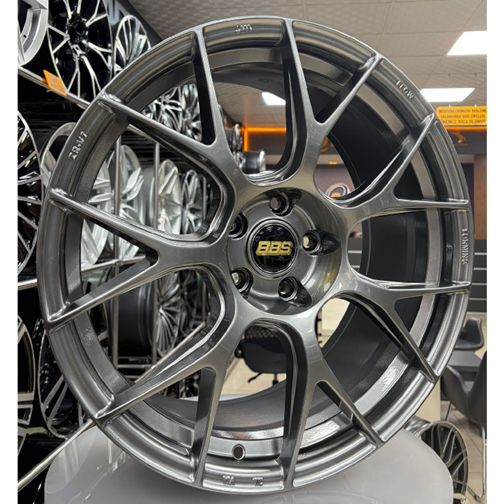 18X8,0 JANT R1W ZRV7 5X100 ET38 67,1 HYPER BLACK