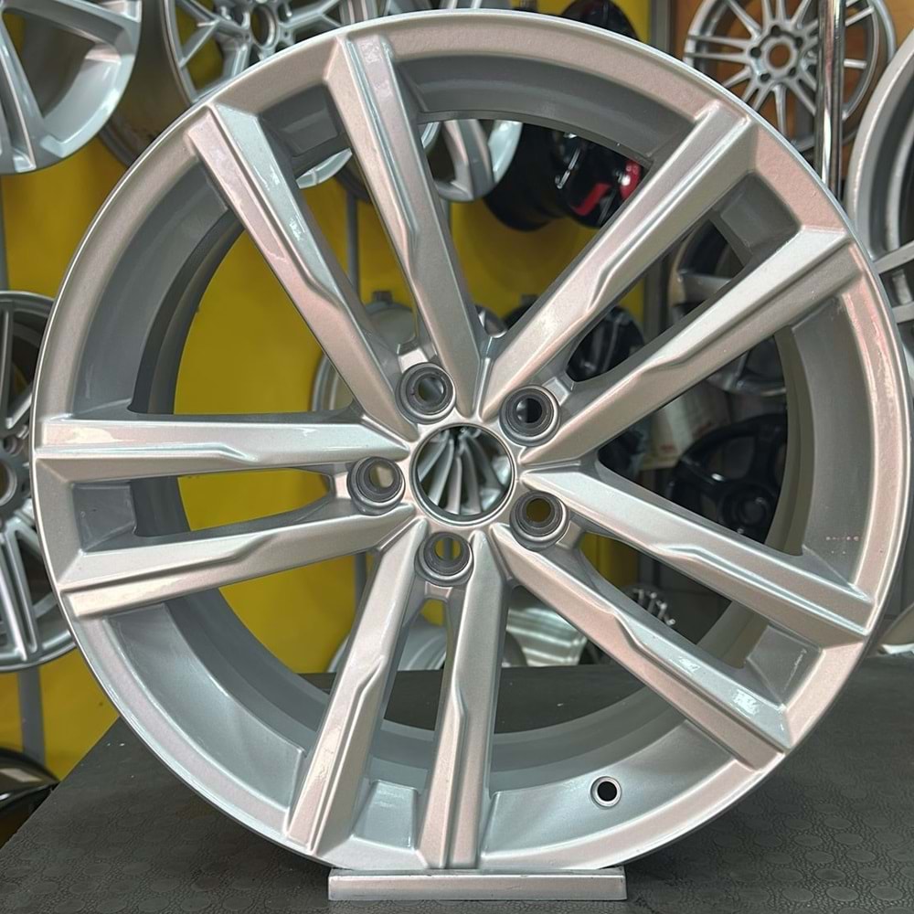 17X7.5 ÇIKMA JANT 5X100 ET:35 REPLİKA
