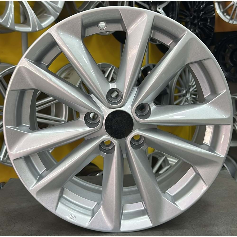 17X7 ÇIKMA JANT 5X114,3 ET 40 OEM NİSSAN