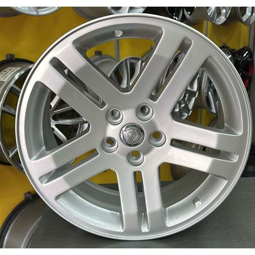 18X7,5 ÇIKMA JANT 5X115 OEM CHRYSLER 300C
