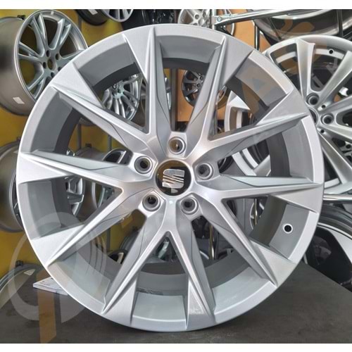 7,5X18 5X112 ET:45 SEAT LEON AKREP JANTI ÇIKMA REPLİKA