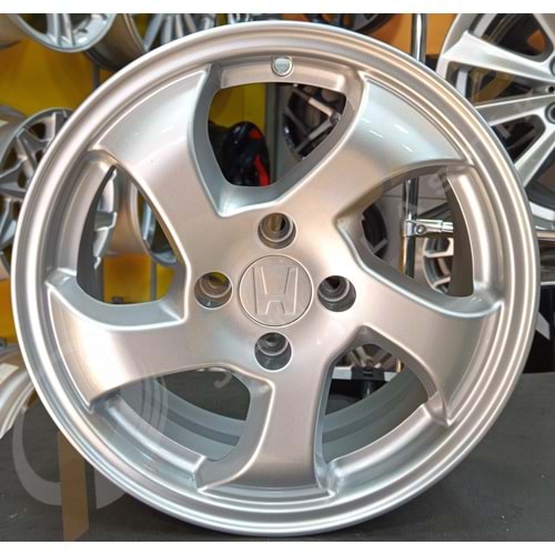 15X6.5 ÇIKMA JANT 4X100 ET-37 REPLİKA