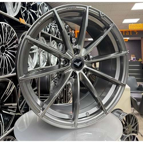 20X8,5 JANT R1W FF109 5X120 ET33 72,6 HYPER BLACK